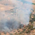 Un incendio forestal en Las Herencias obliga a desalojar 50 viviendas en la urbanización Santa Paula