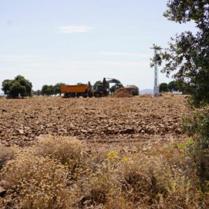 Un festival de "resistencia" en Retamoso de la Jara contra la macrogranja ya en construcción