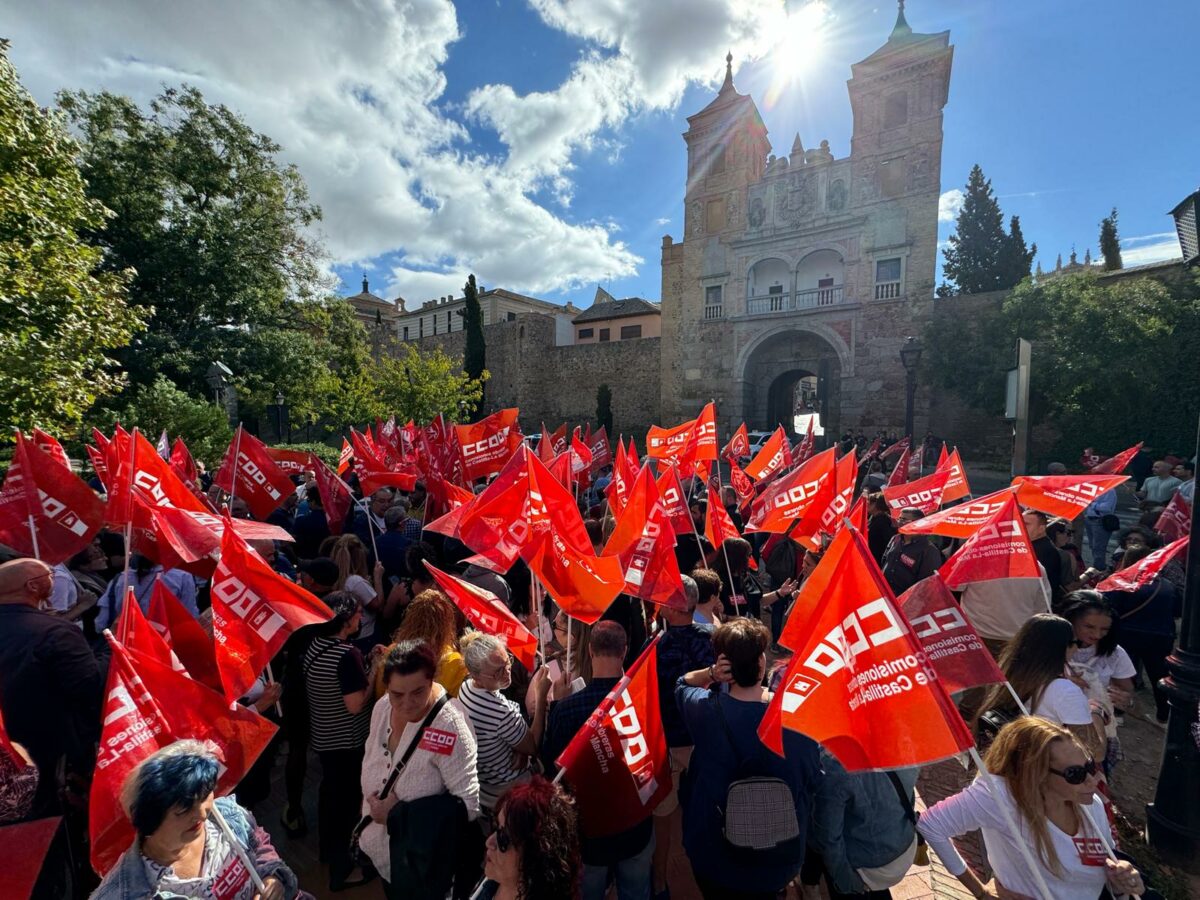 CCOO y UGT reivindican la reducción de la jornada laboral frente a la ...