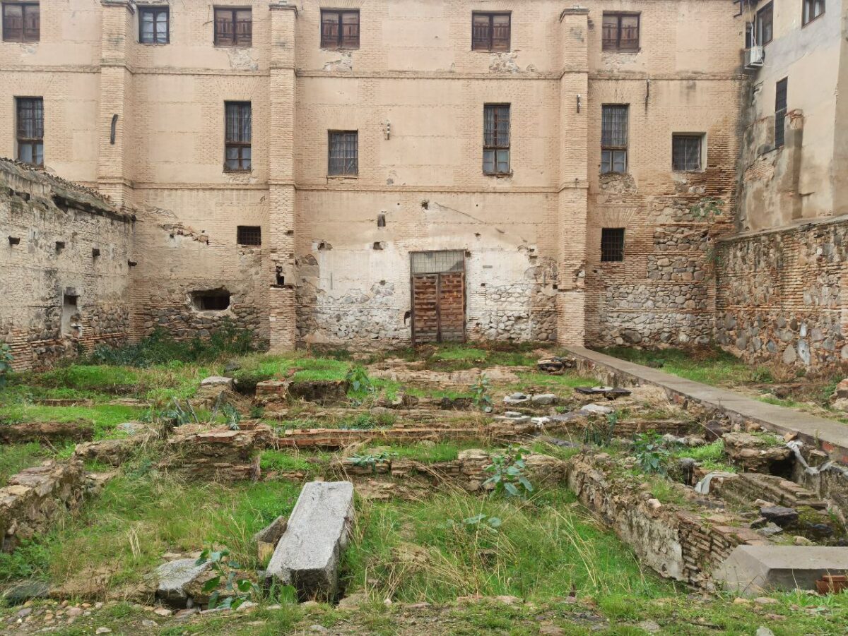 Ya hay empresa para las obras del 'cohousing' en Alamillos del Tránsito con módulos de seis dormitorios y salón-cocina