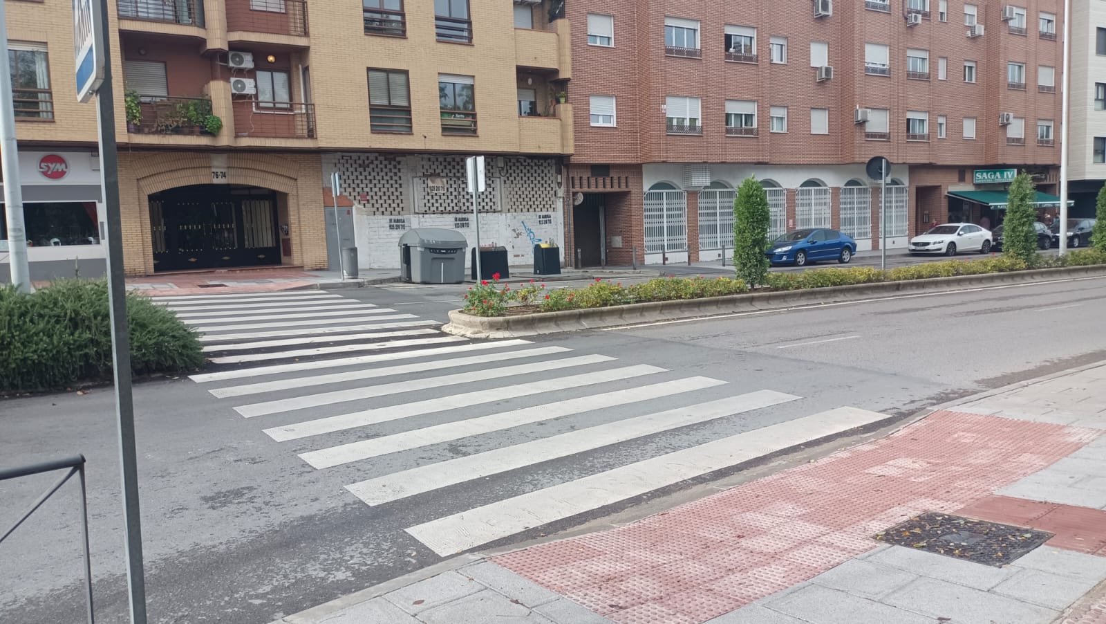 Movilidad estudia un nuevo semáforo en el Paseo de la Rosa pero niega que sea una vía "peligrosa"