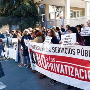 La plantilla de la residencia Virgen del Prado de Talavera se moviliza para exigir más personal y cobertura de plazas