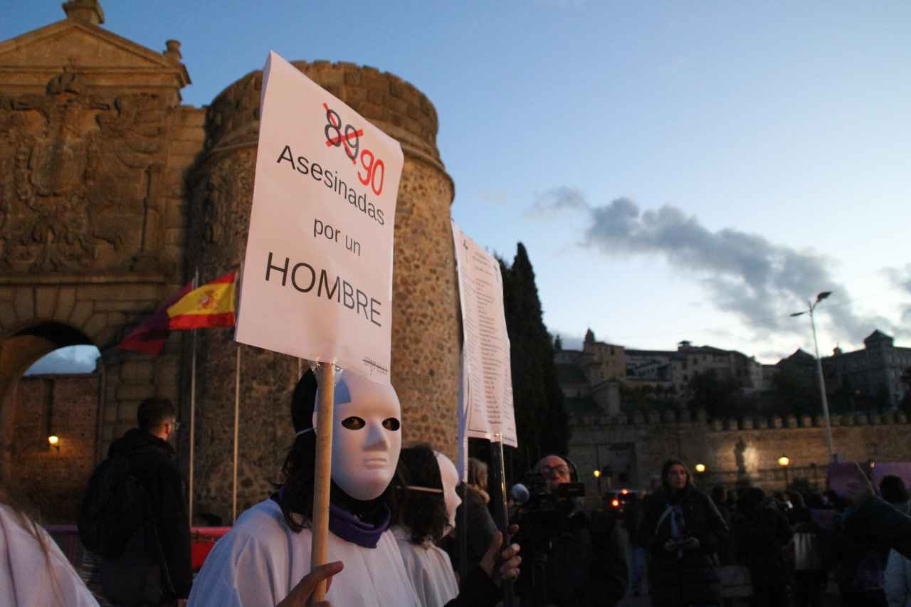 Las feministas, &quot;hartas&quot;, levantan la voz en las calles de Toledo &quot;para que ninguna mujer tenga que huir&quot;