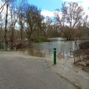 Reabren la CM-5002 en Cardiel de los Montes pero cortan el acceso principal a la urbanización 'Atalaya del Alberche'