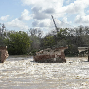El caudal del río Tajo desciende y da "un respiro" a Talavera, que sigue en "alerta"