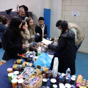 El CEIP Fábrica de Armas se convierte en un supermercado para fomentar un consumo responsable entre el alumnado