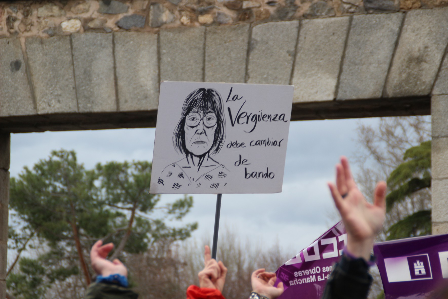 Movimiento Sumar Toledo denuncia que el Gobierno de PP y Vox "borra el 8M del Ayuntamiento" al no colocar el lazo