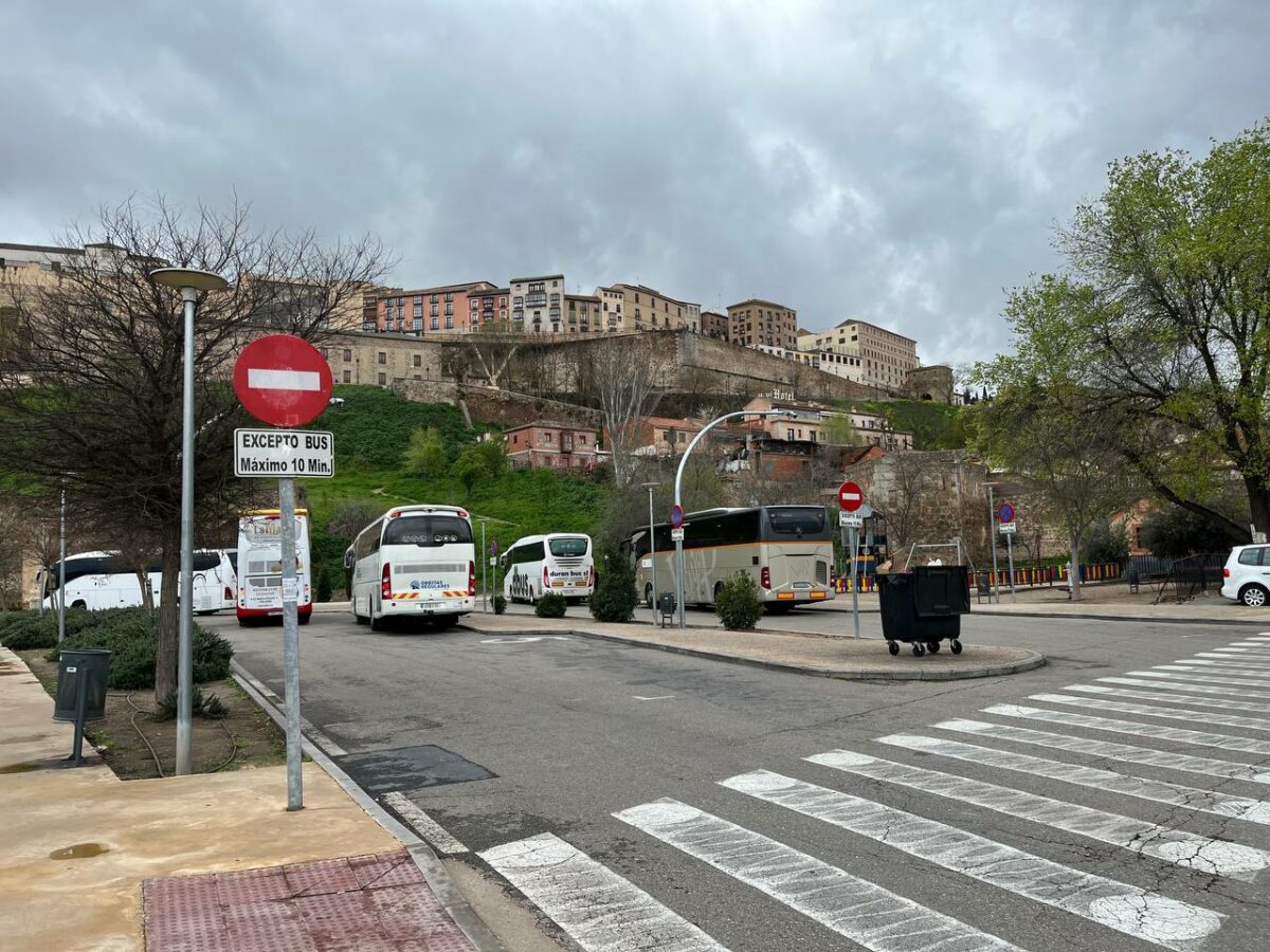 Toledo recaudó 2,5 millones con la nueva tasa a los 25.000 autobuses turísticos que llegaron el pasado año