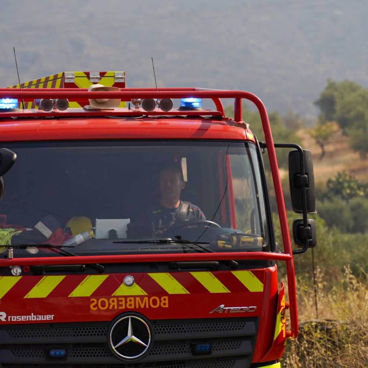 Un incendio en una nave industrial de Borox moviliza a bomberos de tres parques de la provincia de Toledo