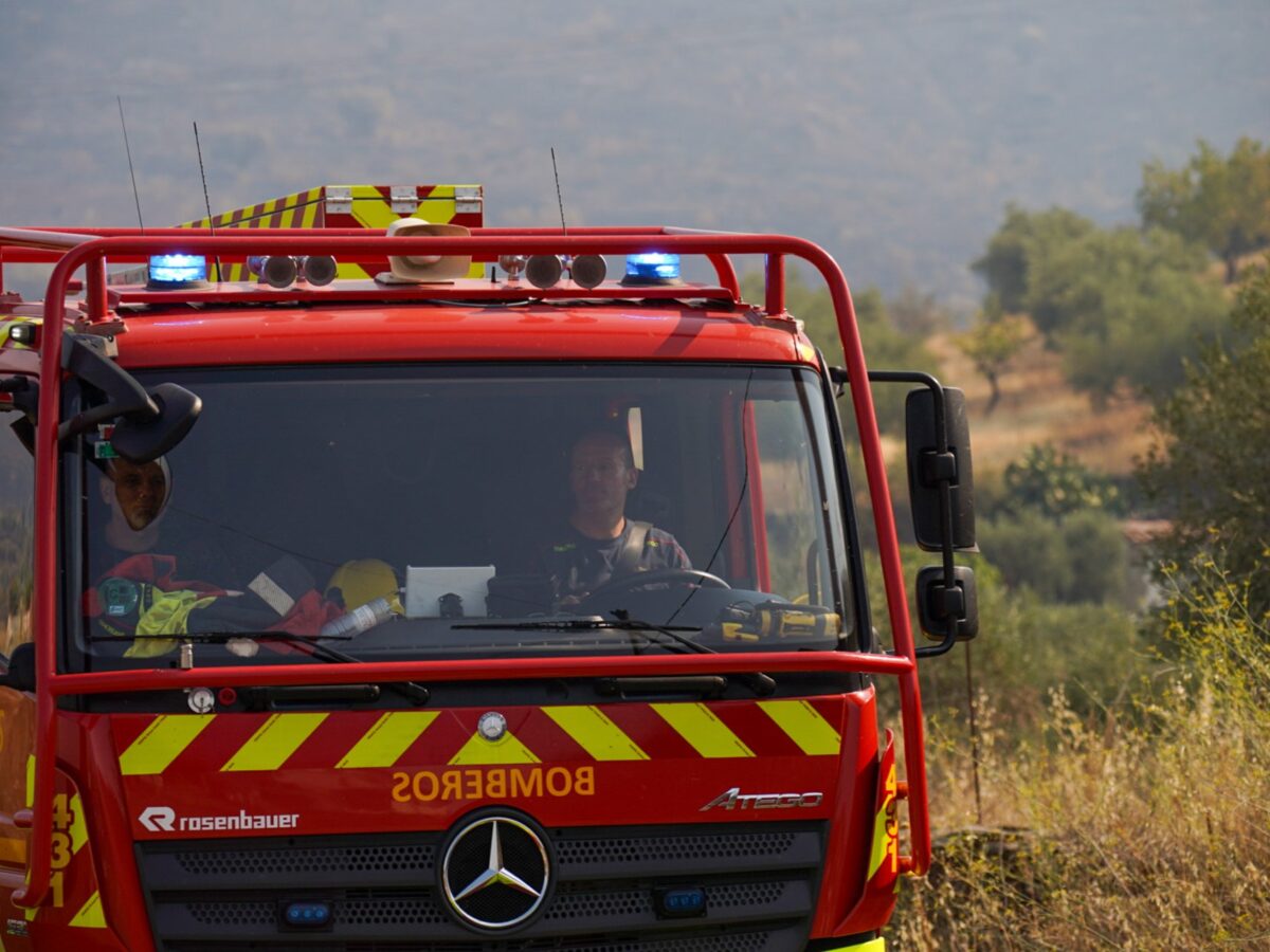 Un incendio en una nave industrial de Borox moviliza a bomberos de tres parques de la provincia de Toledo