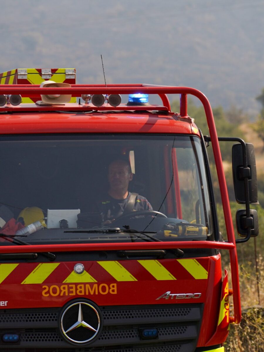 Un incendio en una nave industrial de Borox moviliza a bomberos de tres parques de la provincia de Toledo
