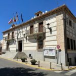 960px-Ayuntamiento_de_Olias_del_Rey
