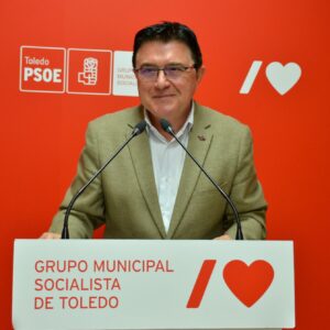 Teo García (PSOE) acusa a Velázquez de no invertir en las bibliotecas municipales de Toledo