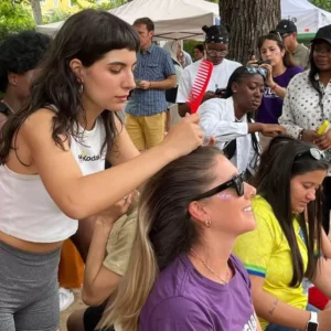 Papeles para vivir y odio para perder