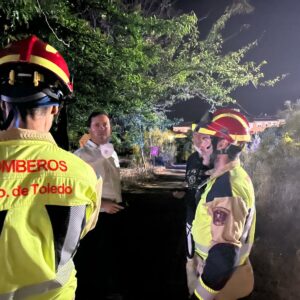 Un incendio ya extinguido en La Legua genera "nerviosismo" por la cercanía de las llamas a las viviendas