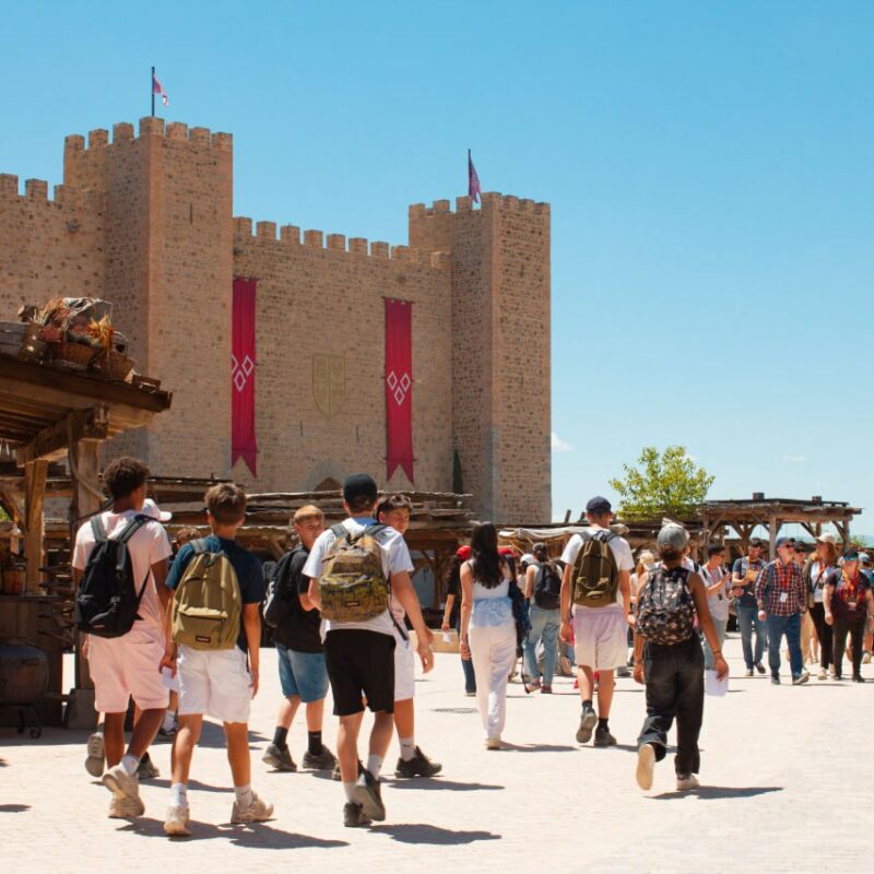 Puy du Fou insiste en que Toledo habilite una línea de autobús urbano que llegue al parque temático