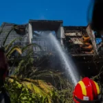 Calma tensa en la urbanización Calypo Fado por el incendio: "Llegó un punto en que no había nada que hacer"