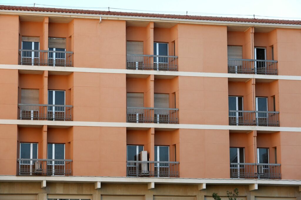 El PSOE rechaza la compra de la Escuela de Enfermería: "La Diputación va a endeudar a la provincia por un proyecto del alcalde"