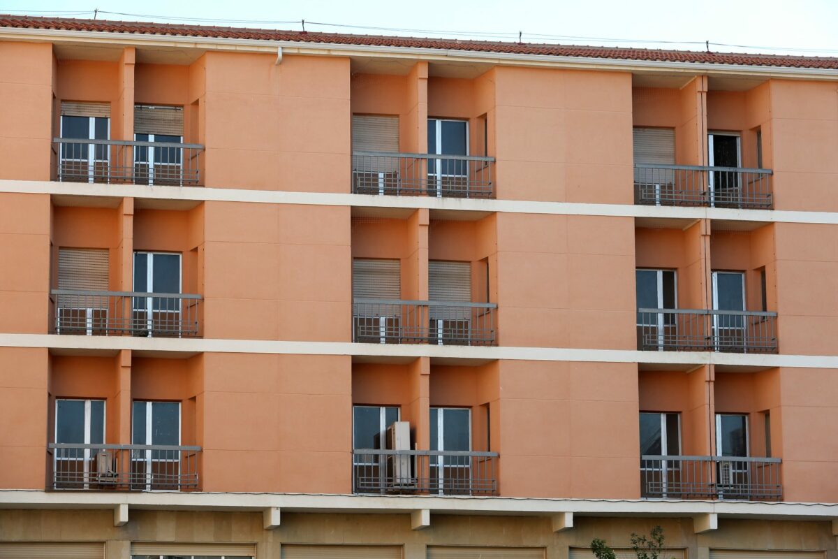 El PSOE rechaza la compra de la Escuela de Enfermería: "La Diputación va a endeudar a la provincia por un proyecto del alcalde"