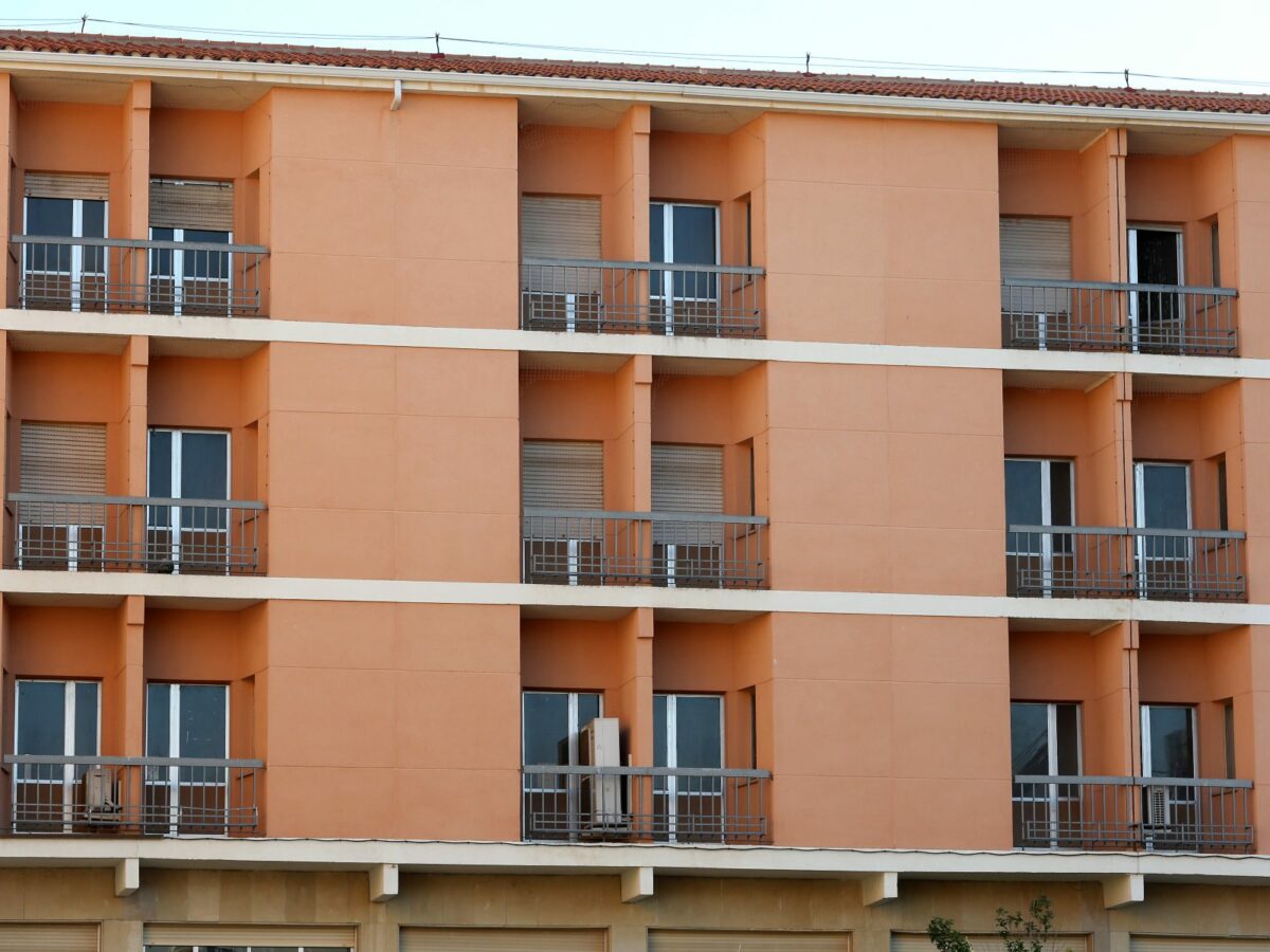 El PSOE rechaza la compra de la Escuela de Enfermería: "La Diputación va a endeudar a la provincia por un proyecto del alcalde"