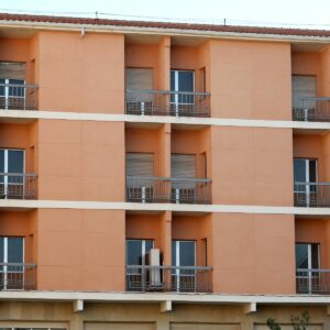 El "bizum de mamá": el sarcástico reproche a la compra de la Escuela de Enfermería por parte de la Diputación