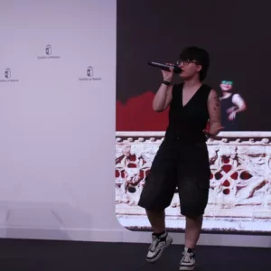 Música urbana para que los más jóvenes miren 'a su alrededor': "Bro, de fiesta la violencia sexual no renta"