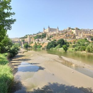 ¿Qué impacto han tenido las variaciones de caudal en el verano en el río Tajo a su paso por Toledo?