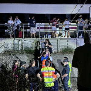 El Ayuntamiento de Pantoja atiende a 300 personas a bordo de un tren tras un nuevo fallo eléctrico