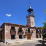 Ayuntamiento_de_Calera_y_Chozas,_02