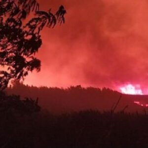 Un incendio en la pedanía de Alberche del Caudillo obligó al confinamiento de los vecinos de Calera y Chozas