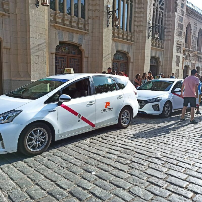 PSOE Toledo denuncia la falta de taxis adaptados catalogándolo de servicio "deficitario"