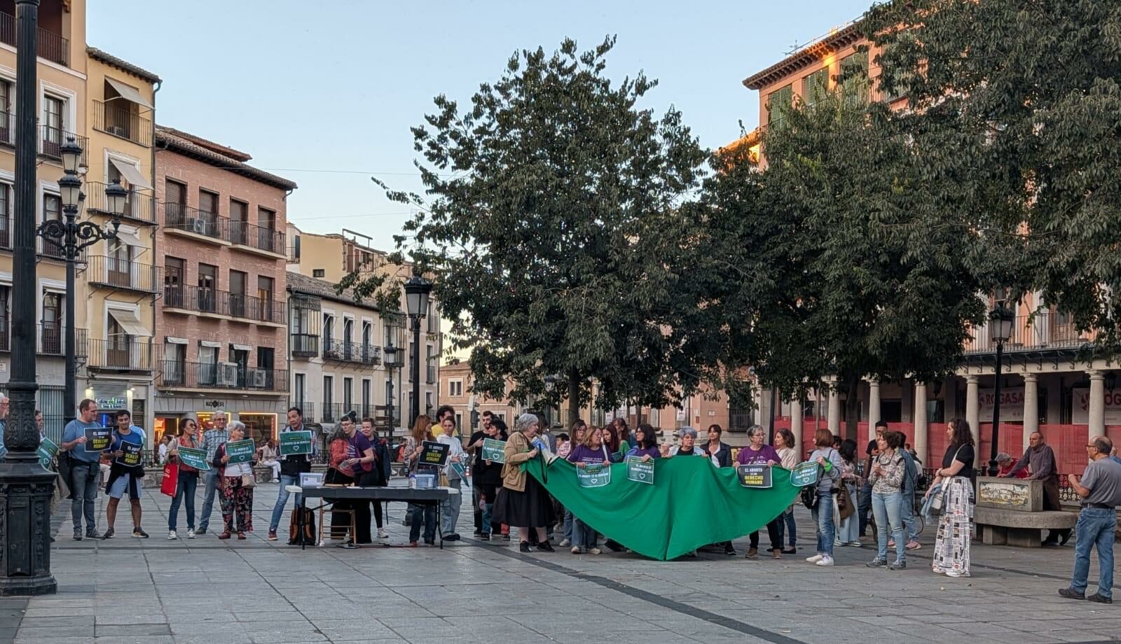 Un colectivo estudiantil planta cara a un evento antiabortista en Toledo: "Es un derecho fundamental"