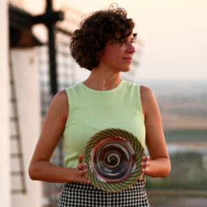 Elisa Menchero, artesana alcardeteña: "A veces necesitas que alguien te diga lo valioso que es tu trabajo para creértelo"