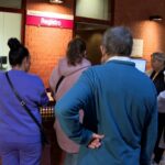 Registran 60 firmas ante Fomento para paralizar desahucios "por impago de alquiler" en la calle Río Yedra del Polígono Registran 60 firmas ante Fomento para paralizar desahucios "por impago de alquiler" en la calle Río Yedra del Polígono