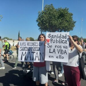 "Las listas de espera agravan nuestra salud": manifestación en Toledo por la Sanidad pública