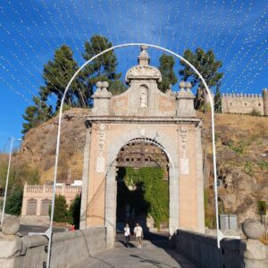 Toledo comienza a iluminar su Navidad 2025 en octubre