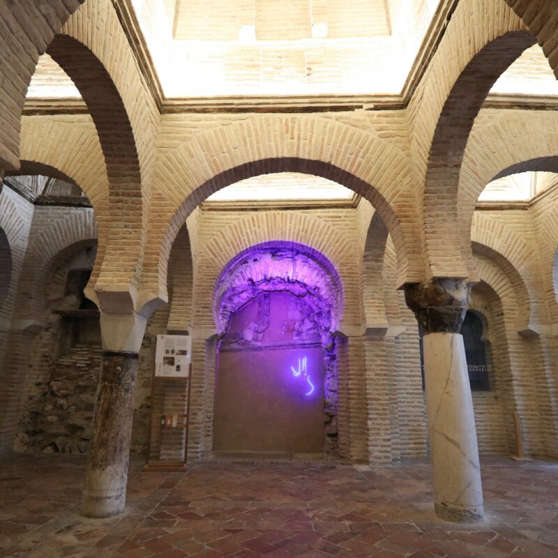 Tres lugares de culto que visitar en Toledo sin pisar suelo sagrado