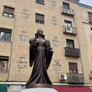 María Pacheco ya tiene su escultura en Toledo para reivindicar la historia comunera y la de Castilla-La Mancha