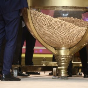 El 'Gordo' de Navidad, el 79.432, pasa de largo Toledo, donde sí llega el tercero, los dos cuartos y dos quintos premios