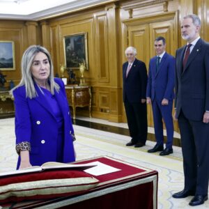 Tolón promete su cargo como ministra de Educación: "Es un honor formar parte del Gobierno"