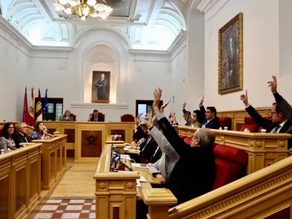 PP y Vox acuerdan instar al Ministerio de Deportes a colaborar en la construcción de un pabellón deportivo multiusos