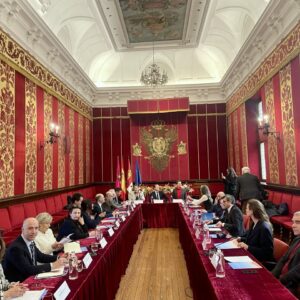 Toledo reúne a expertos palestinos, israelíes y europeos en una mesa de diálogo que aborda la paz en Gaza