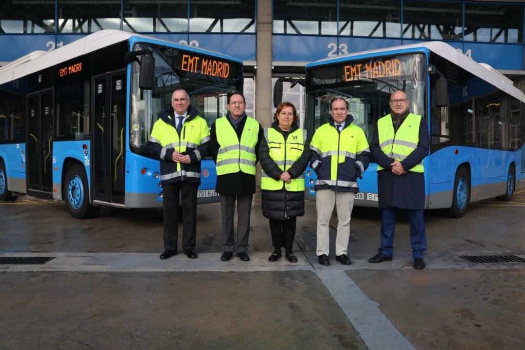 La Diputación compra por 30.000 euros dos autobuses usados de la EMT de Madrid para convertirlos en oficinas turísticas móviles