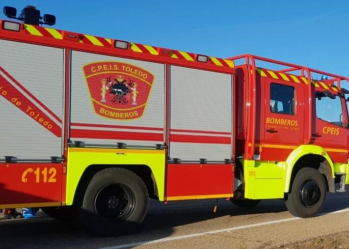 Trasladan al hospital a una mujer de 75 años afectada por un incendio en Cedillo del Condado
