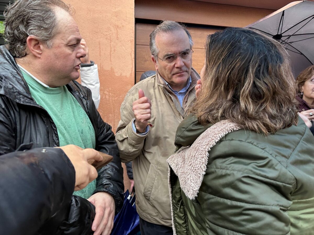 Las inundaciones en Talavera colman la paciencia de los vecinos en un encuentro con el alcalde