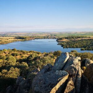 Es-Alert en Alcolea de Tajo, Azután, El Bercial y El Puente del Arzobispo por un desembalse extraordinario de la presa de Azután