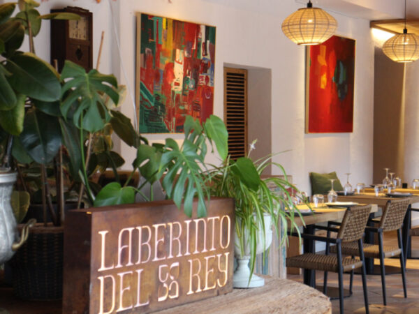 Laberinto del Rey reactiva su apuesta cultural y artística con una nueva exposición pictórica de Carlos Vidal