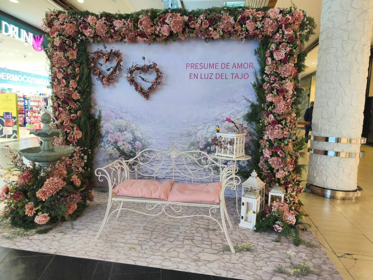 San Valentín llega a Luz del Tajo con un photocall especial