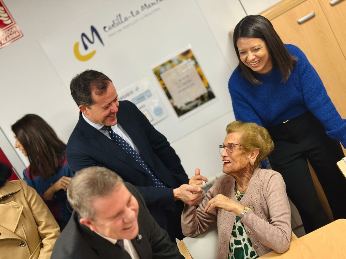 La Residencia de Mayores 'Barber' inaugura la reforma de su primera planta: "Queremos revitalizar el barrio"