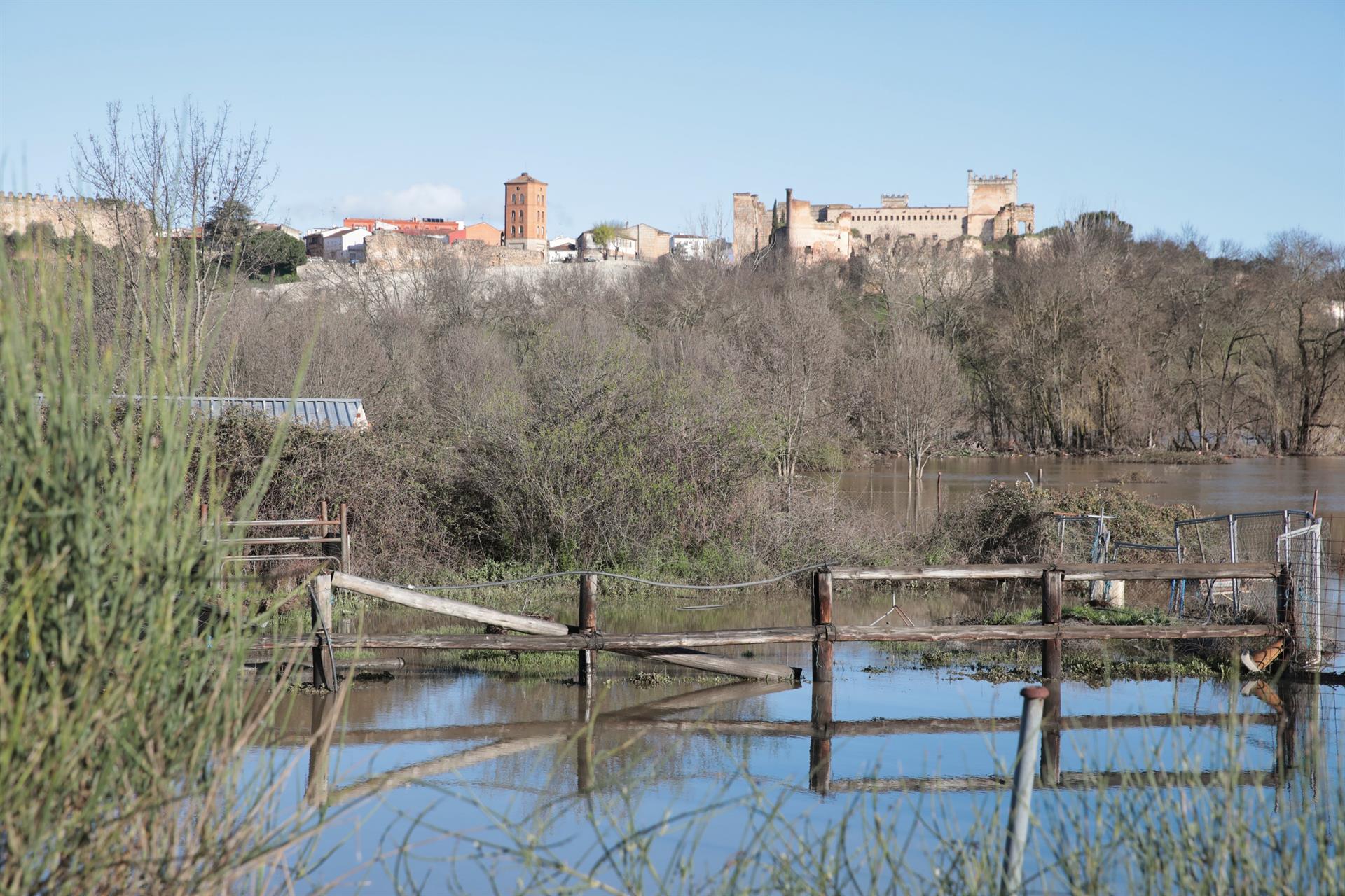 Los pueblos de la ribera del Alberche reciben el mensaje de alerta por riesgo de inundaciones